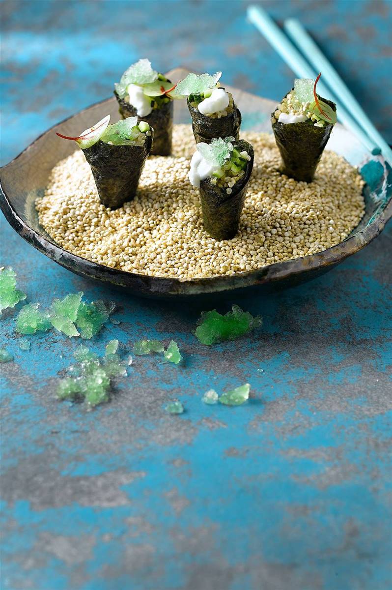 https://www.sabervivirtv.com/medio/2019/06/07/sushi-temaki-quinoa_c372a40a_798x1200.jpg